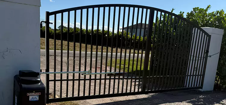 Driveway Fence Repair Jacksonville